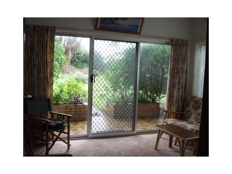 3 Earl, Port Fairy VIC 3284