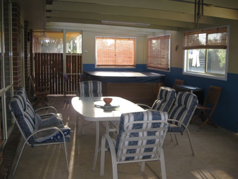 99 Barlings Road, Tower Hill VIC 3283