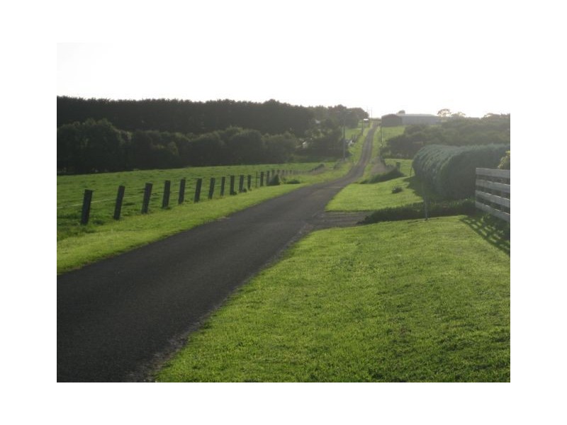 99 Barlings Road, Tower Hill VIC 3283