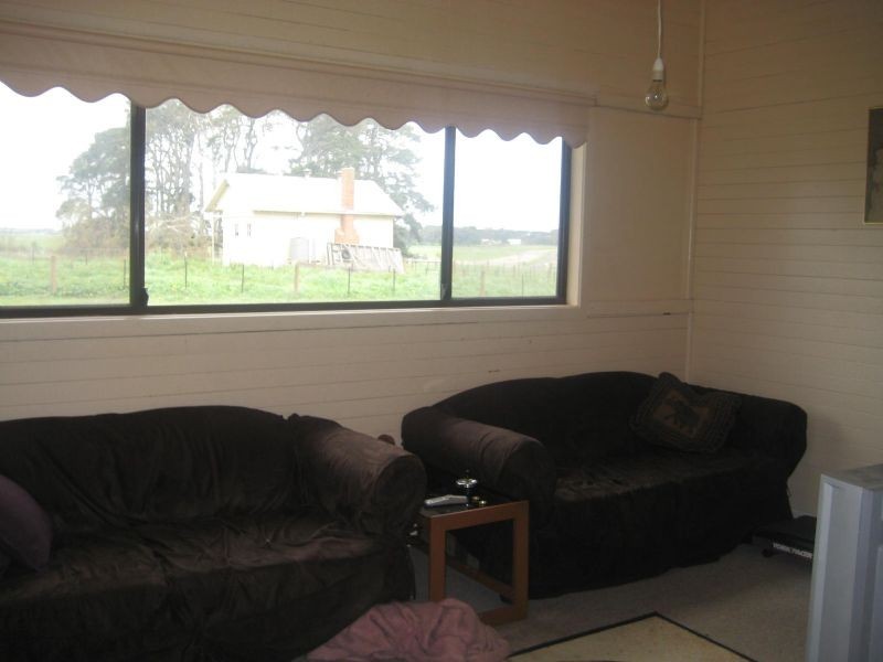 8 Poyntons Rd, Willatook VIC 3283