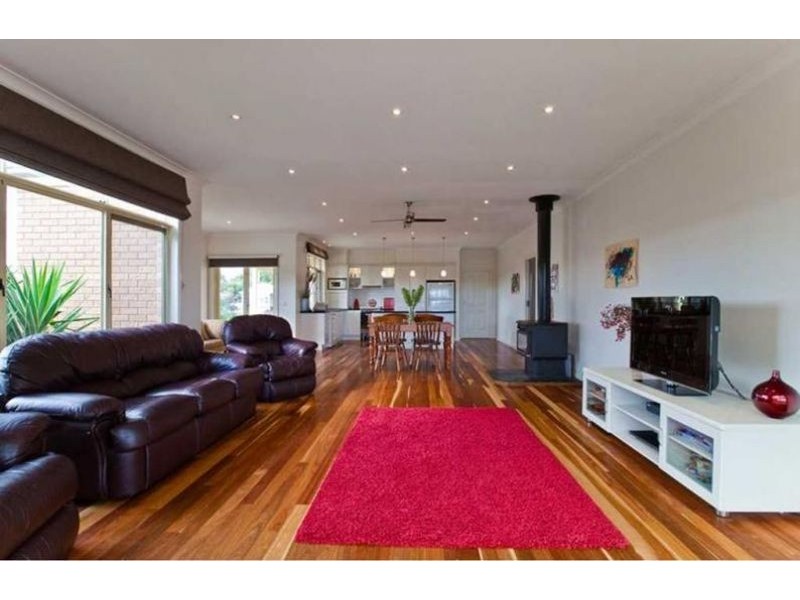 9 Gratton St, Port Fairy VIC 3284