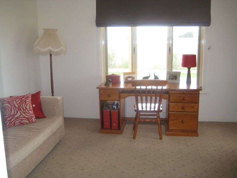 9 Gratton St, Port Fairy VIC 3284