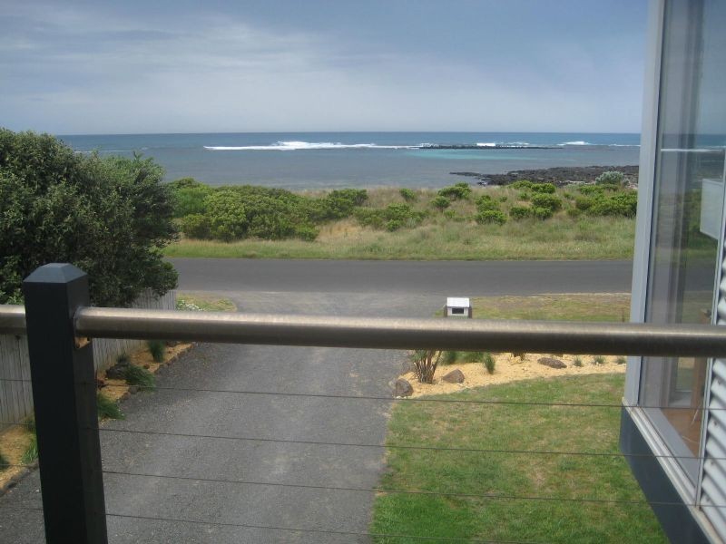70 Ocean Drive, Port Fairy VIC 3284