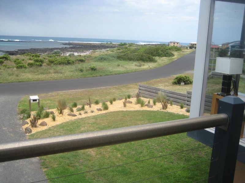 70 Ocean Drive, Port Fairy VIC 3284