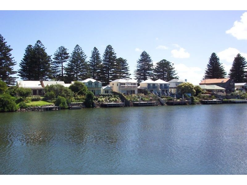 52 Griffith St, Port Fairy VIC 3284