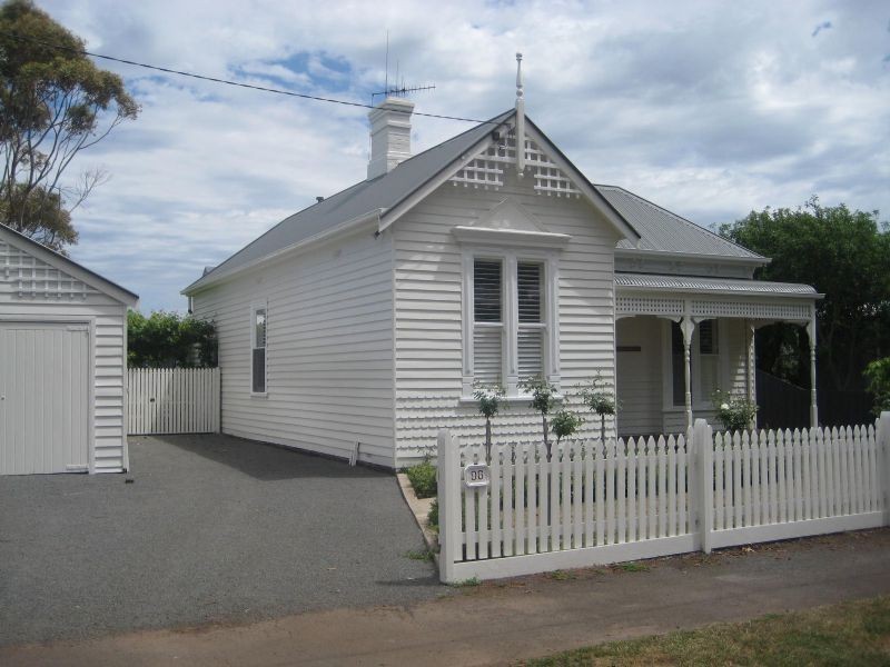 96 Gipps St, Port Fairy VIC 3284