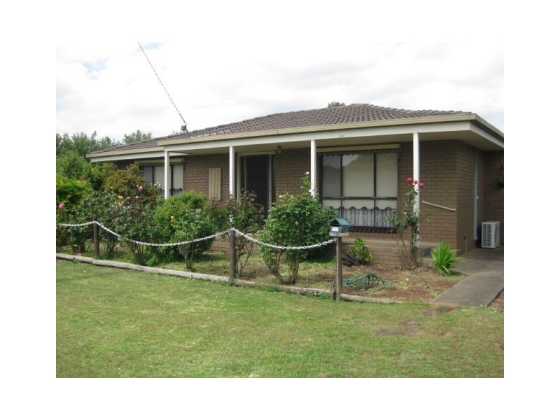 32 Station, Koroit VIC 3282