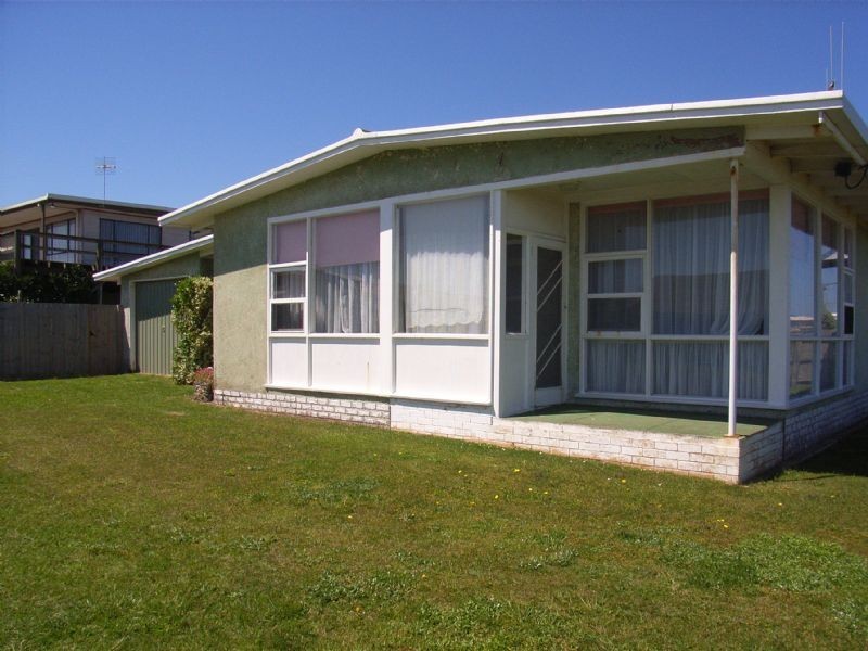 52  Ocean Drive, Port Fairy VIC 3284