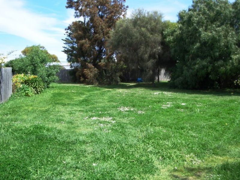 2/11  Sackville, Port Fairy VIC 3284