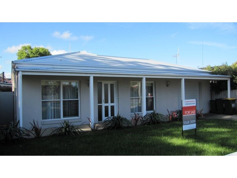 62b Bank St, Port Fairy VIC 3284