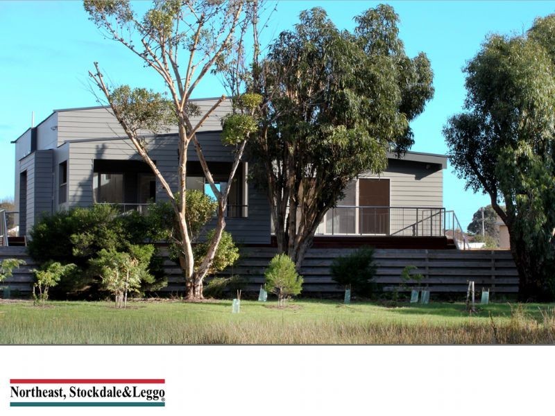 8 Mariner Court, Port Fairy VIC 3284