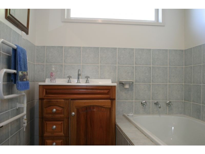 214 Princes Hwy, Port Fairy VIC 3284