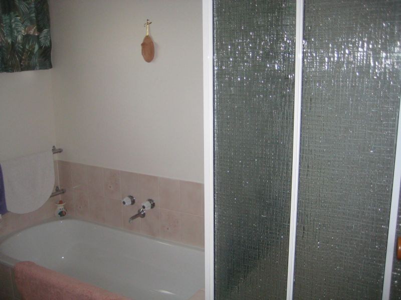 Unit 4/64  Cox, Port Fairy VIC 3284