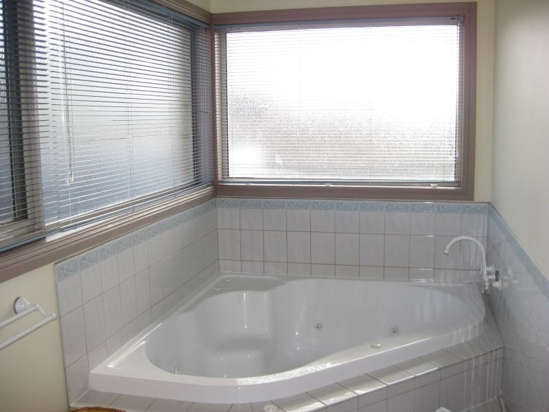 104 Ocean Drive, Port Fairy VIC 3284