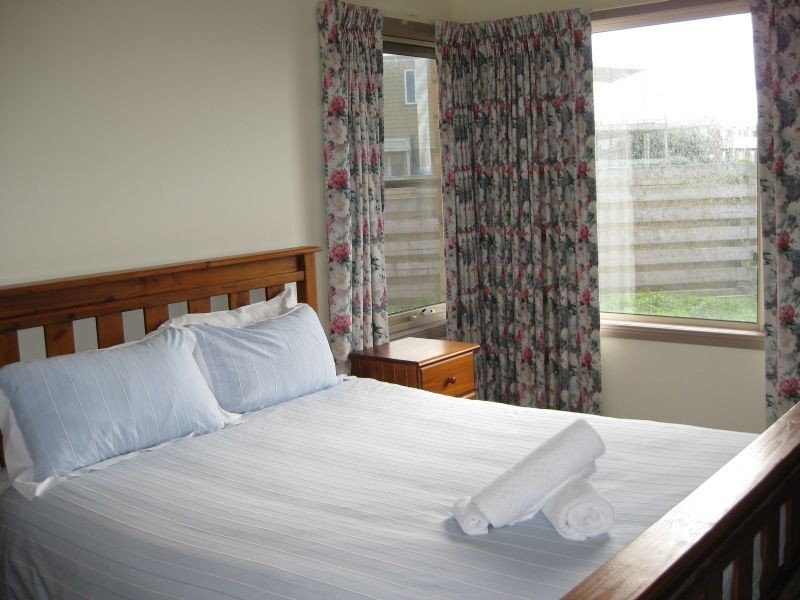 104 Ocean Drive, Port Fairy VIC 3284