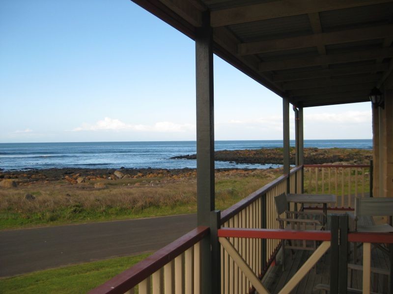 104 Ocean Drive, Port Fairy VIC 3284