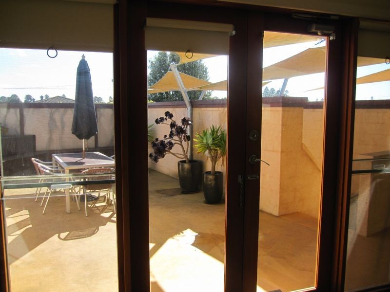 1/54 Sackville Street, Port Fairy VIC 3284