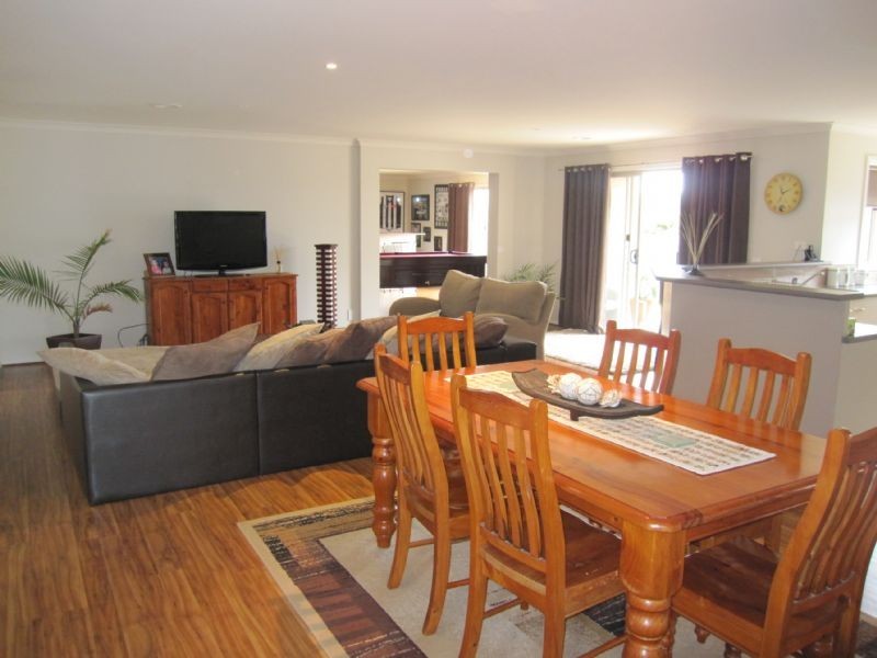24 Dyson Street, Port Fairy VIC 3284