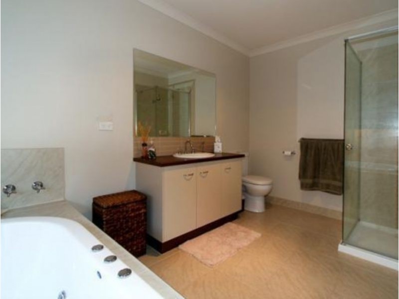 24 Dyson Street, Port Fairy VIC 3284