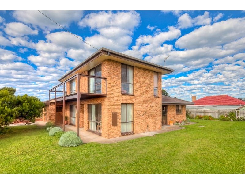 101 Beach St, Port Fairy VIC 3284