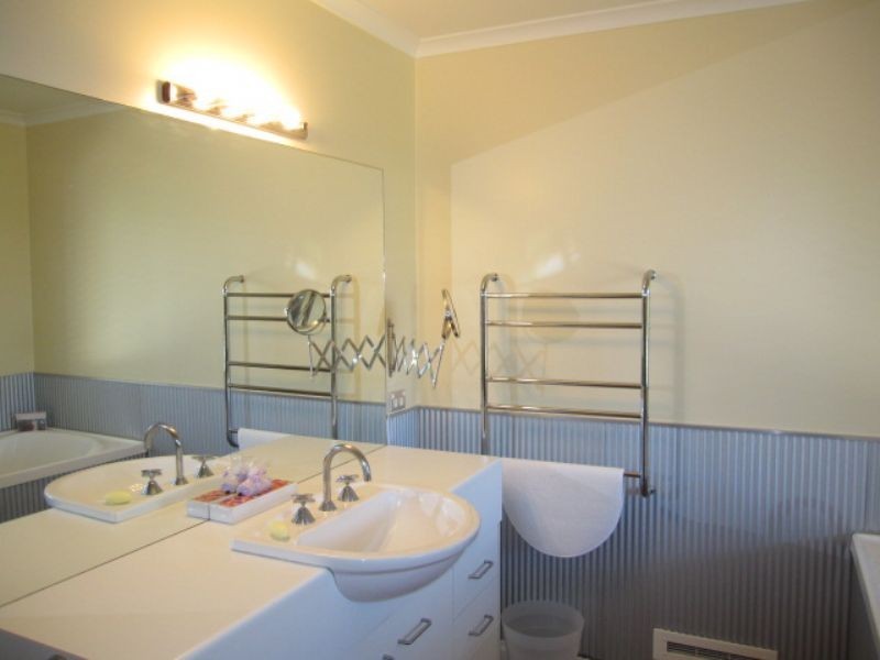 5 Anna Catherine Drive, Port Fairy VIC 3284