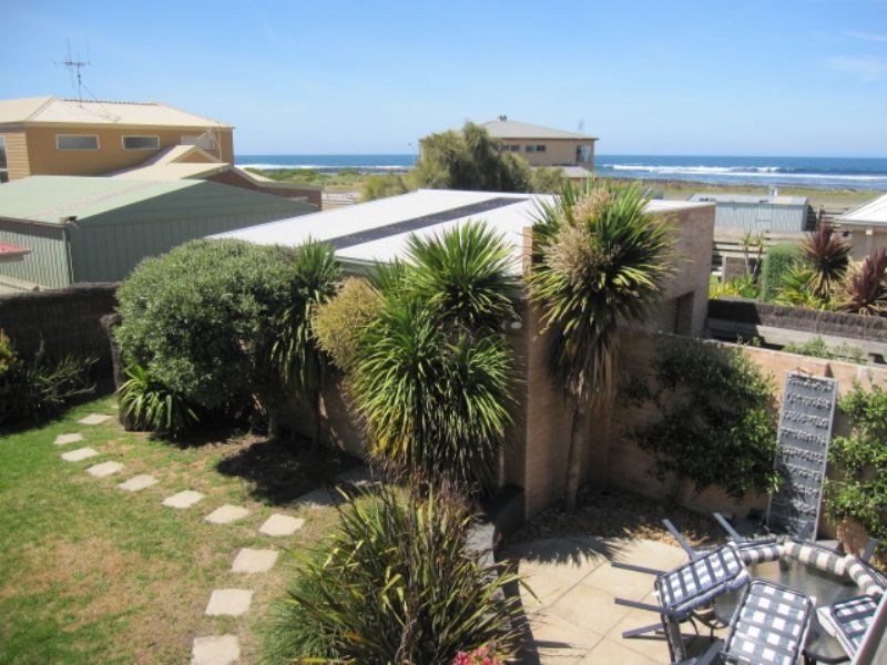 5 Anna Catherine Drive, Port Fairy VIC 3284