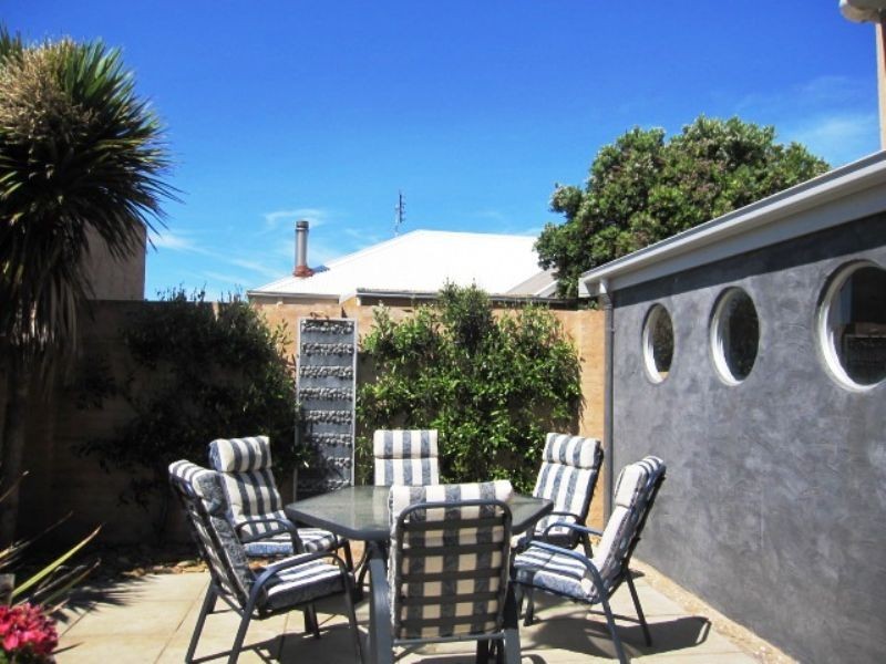 5 Anna Catherine Drive, Port Fairy VIC 3284