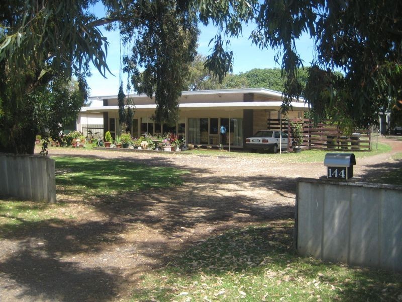 144 Princes Hwy, Port Fairy VIC 3284