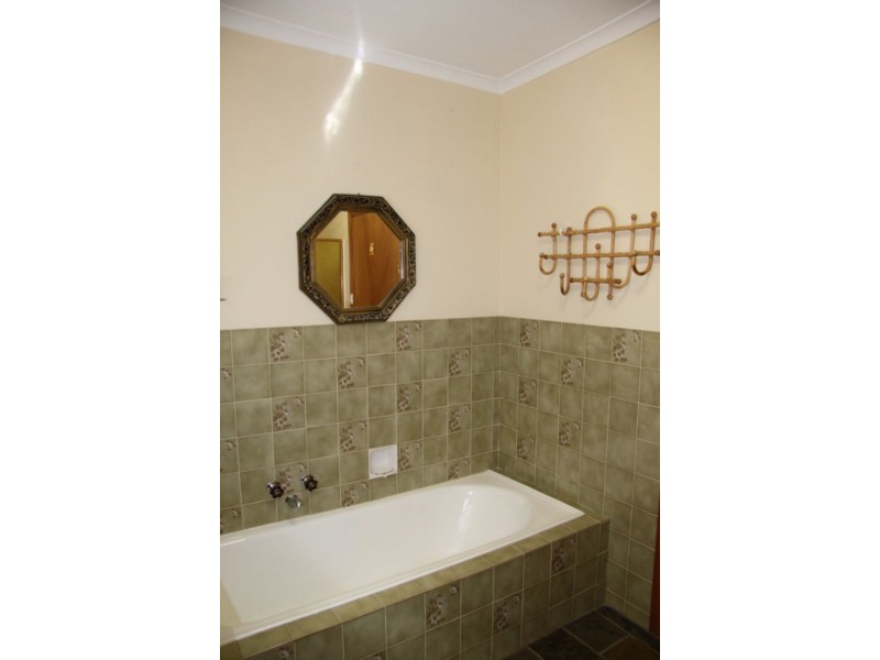 3 Eumeralla Street, Macarthur VIC 3286