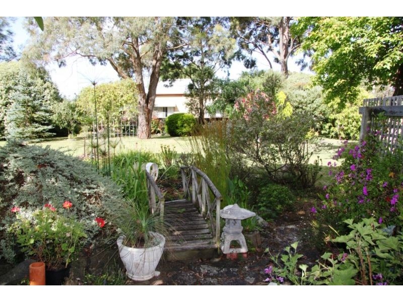 3 Eumeralla Street, Macarthur VIC 3286