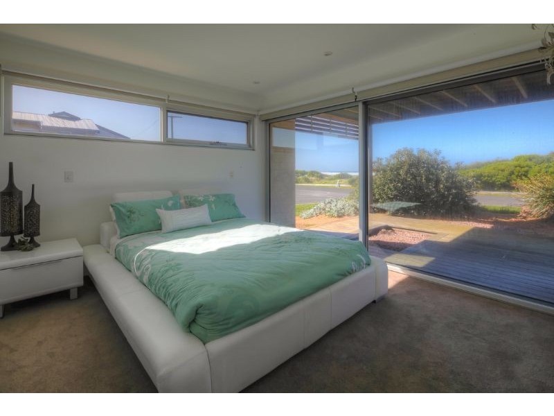 64 Ocean Drive, Port Fairy VIC 3284