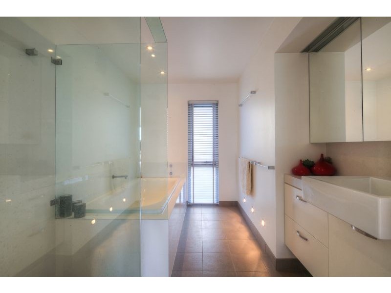 64 Ocean Drive, Port Fairy VIC 3284