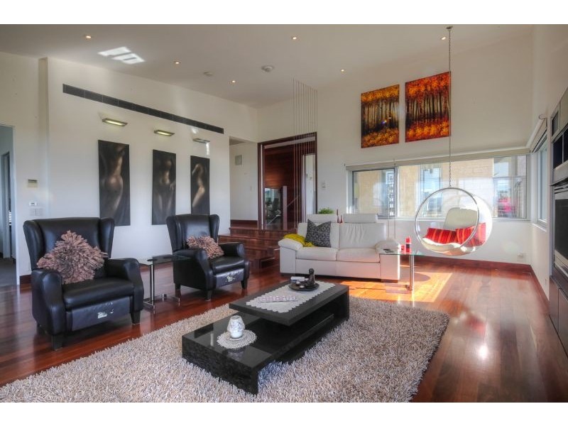 64 Ocean Drive, Port Fairy VIC 3284