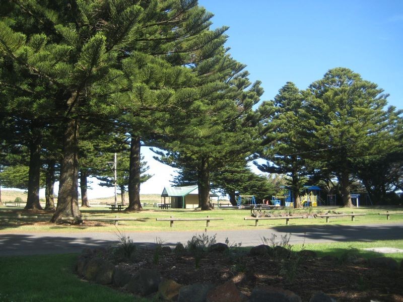 1  Gipps Street, Port Fairy VIC 3284