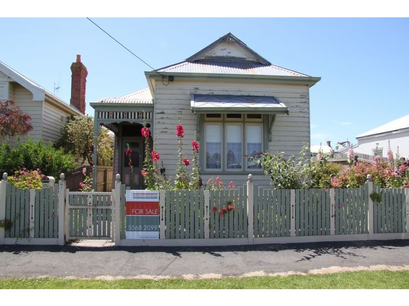 7  Barclay Street, Port Fairy VIC 3284