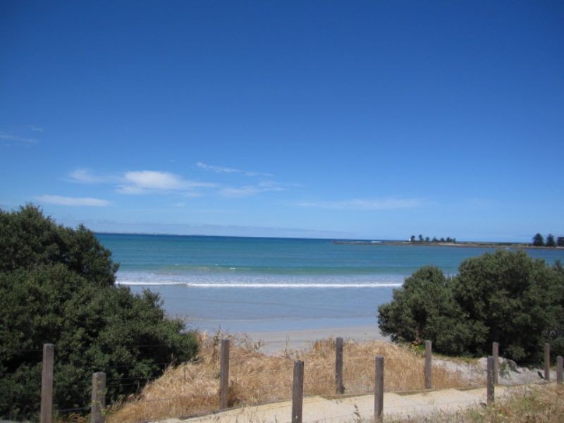 1 Rogers Place, Port Fairy VIC 3284