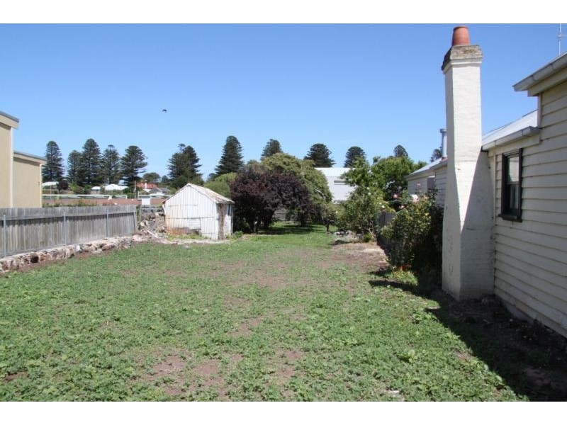 32 James Street, Port Fairy VIC 3284