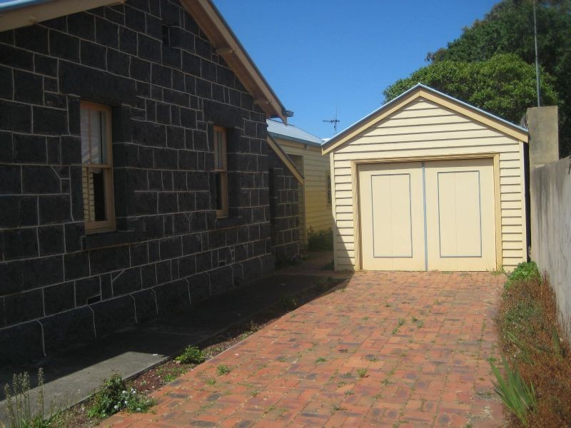 11 Cox Street, Port Fairy VIC 3284