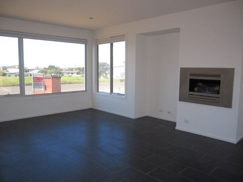 8 Philip Street, Port Fairy VIC 3284