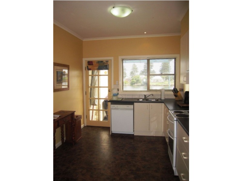 82 Griffiths Street, Port Fairy VIC 3284