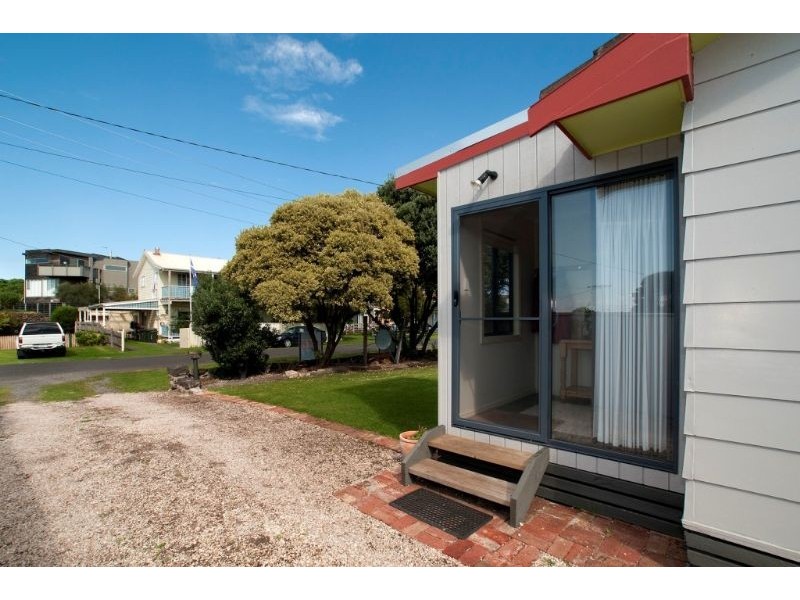 10 Reardon Street, Port Fairy VIC 3284