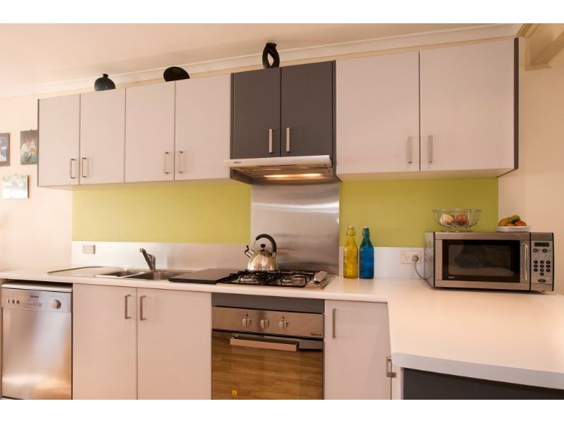 10 Reardon Street, Port Fairy VIC 3284