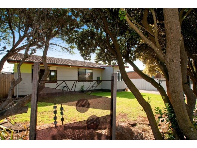 10 Reardon Street, Port Fairy VIC 3284