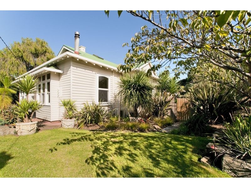 62 Princes Hwy, Port Fairy VIC 3284