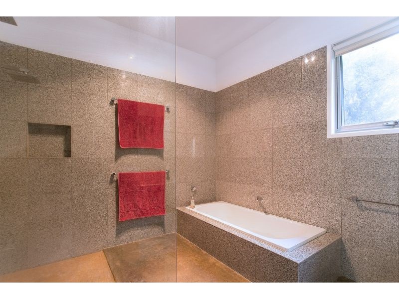 24 Wishart Street, Port Fairy VIC 3284