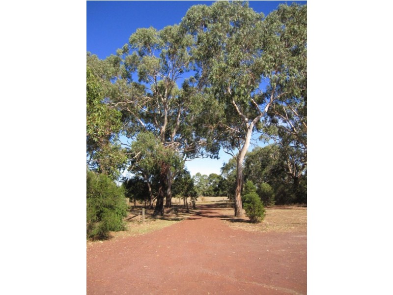 12 Church Street, Hawkesdale VIC 3287