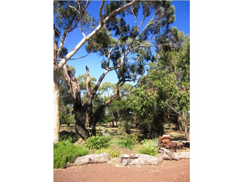 12 Church Street, Hawkesdale VIC 3287