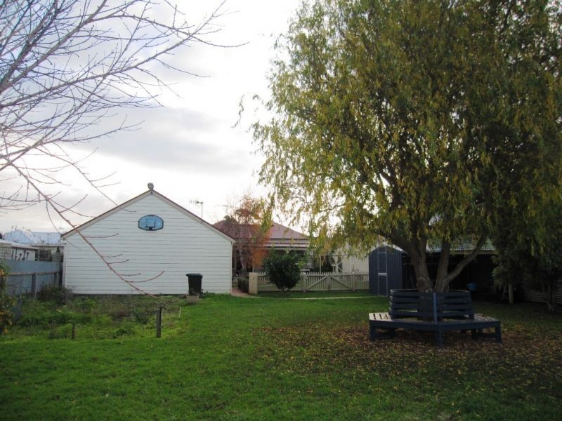 20 Commercial Place, Koroit VIC 3282
