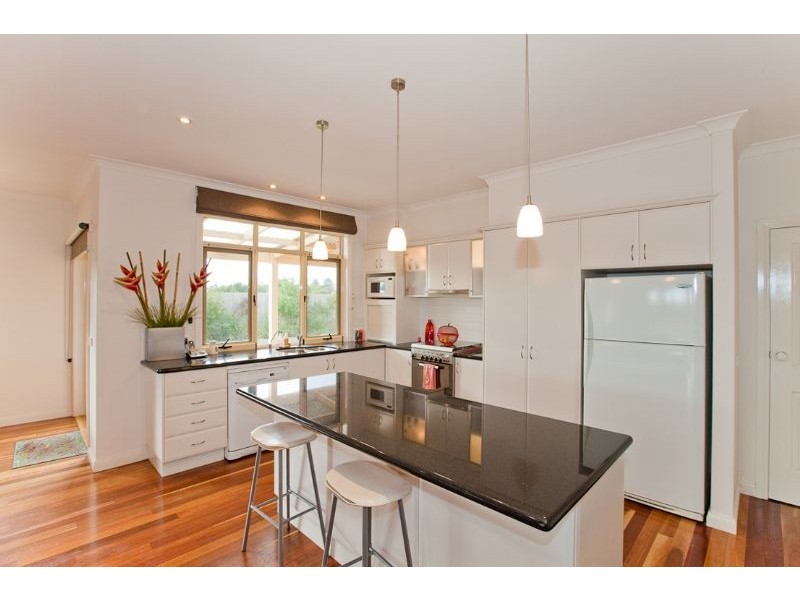 9  Gratton Street, Port Fairy VIC 3284