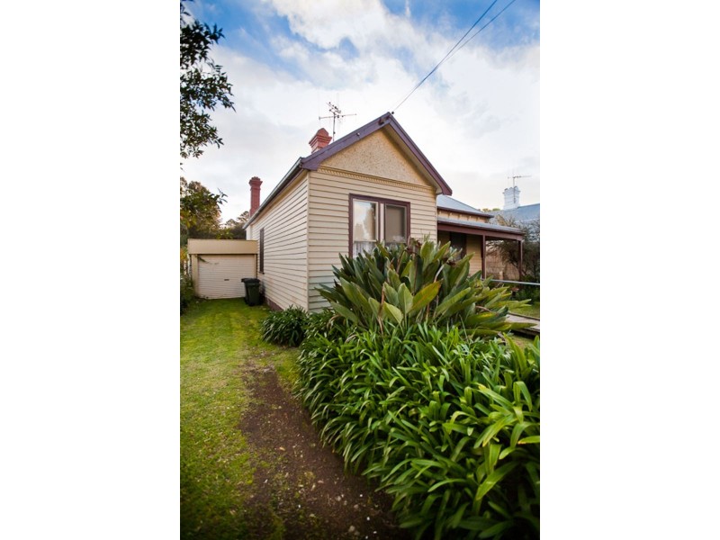 12 Wishart Street, Port Fairy VIC 3284